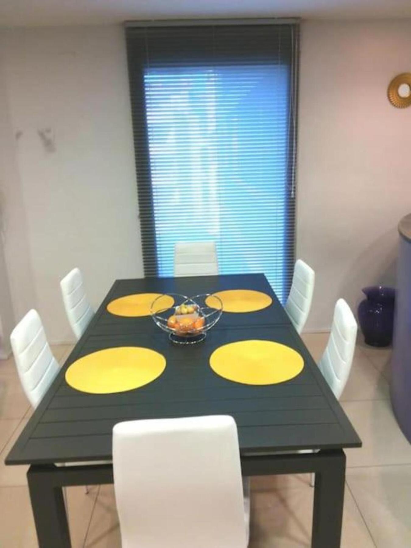 Sejour Avec Petit-dejeuner A La Demande Et Piscine A 20 Minutes De L'espagne A Le Palace Climatise Appartamento *