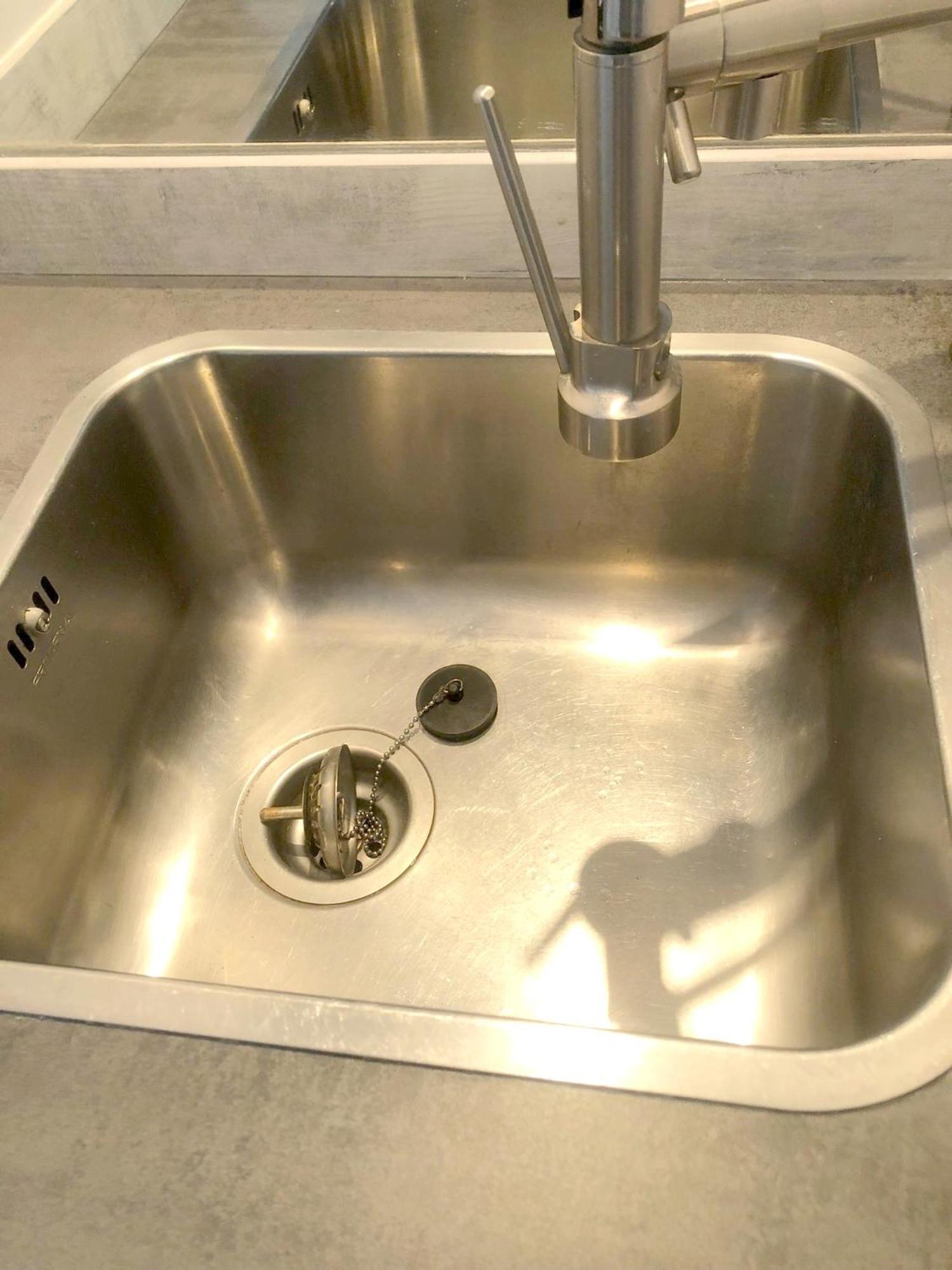Appartement Sejour Avec Petit-dejeuner A La Demande Et Piscine A 20 Minutes De L'espagne A Le Palace Climatise *