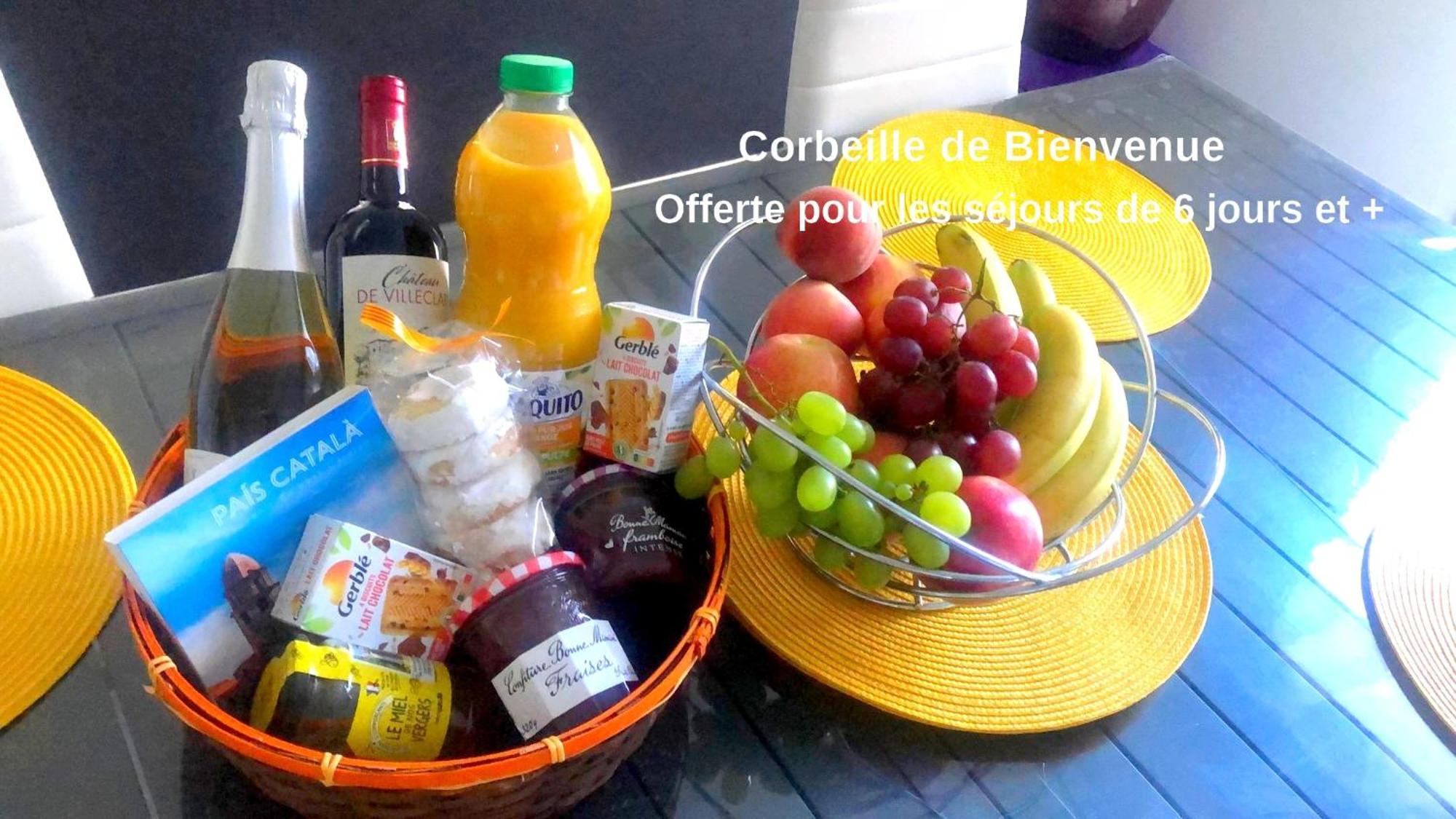Sejour Avec Petit-dejeuner A La Demande Et Piscine A 20 Minutes De L'espagne A Le Palace Climatise Appartamento